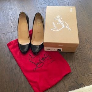 Christian Louboutin Black pumps *AUTHENTIC*